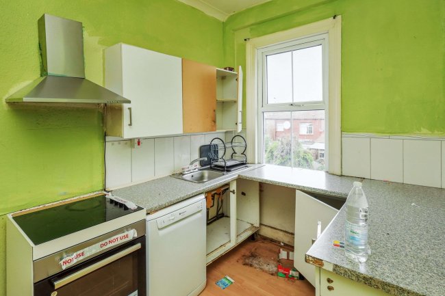 Flat A & Flat B, 109 Tottenhall Road, Palmers Green, London N13 6JA 7