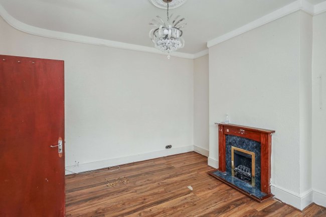 Flat A & Flat B, 109 Tottenhall Road, Palmers Green, London N13 6JA 7