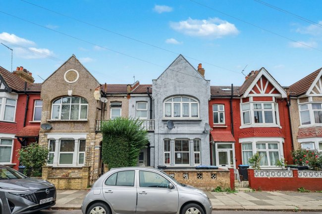 Flat A & Flat B, 109 Tottenhall Road, Palmers Green, London N13 6JA 7