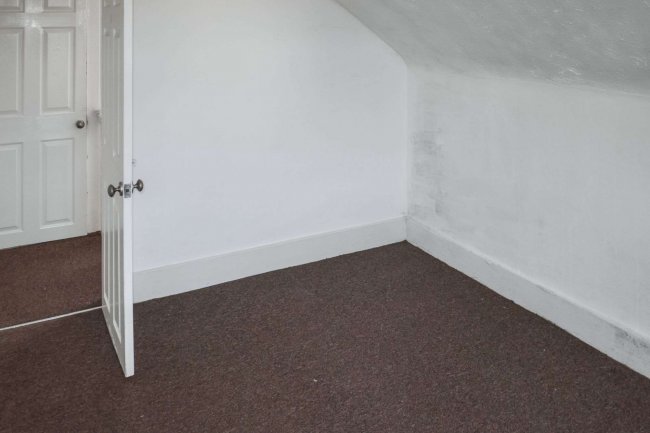 Flat 3, 1 Burgoyne Road, London SE25 6JT 1