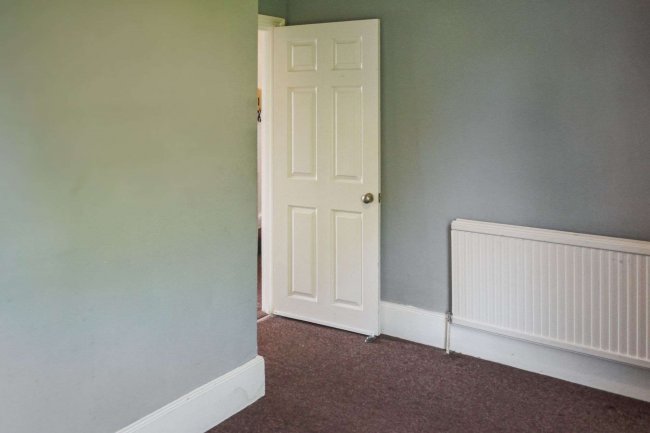 Flat 3, 1 Burgoyne Road, London SE25 6JT 1