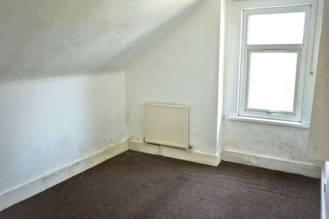 Flat 3, 1 Burgoyne Road, London SE25 6JT 1