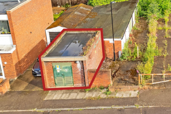 Garages between 45 & 47 Aldersgrove Avenue, Mottingham, London, SE9 4PH 4