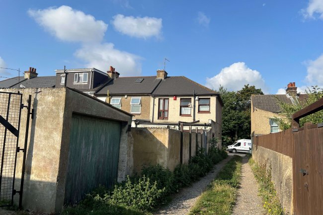 101A Sun Lane, Gravesend, Kent, DA12 5HW 10