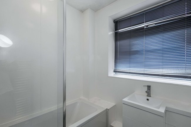 16 Nash Drive, Abingdon, Oxfordshire OX14 5PT 9