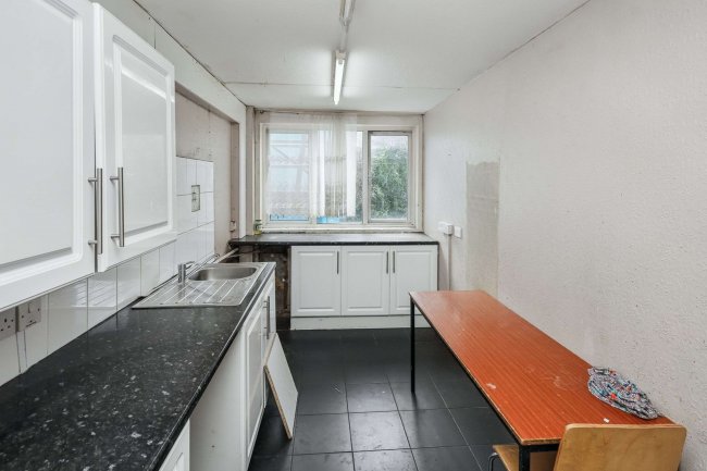 15 Linslade House, Lisson Green Estate, 36 Paveley Street, Marylebone, London NW8 8TL 9