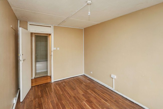 15 Linslade House, Lisson Green Estate, 36 Paveley Street, Marylebone, London NW8 8TL 9