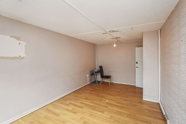 15 Linslade House, Lisson Green Estate, 36 Paveley Street, Marylebone, London NW8 8TL 9