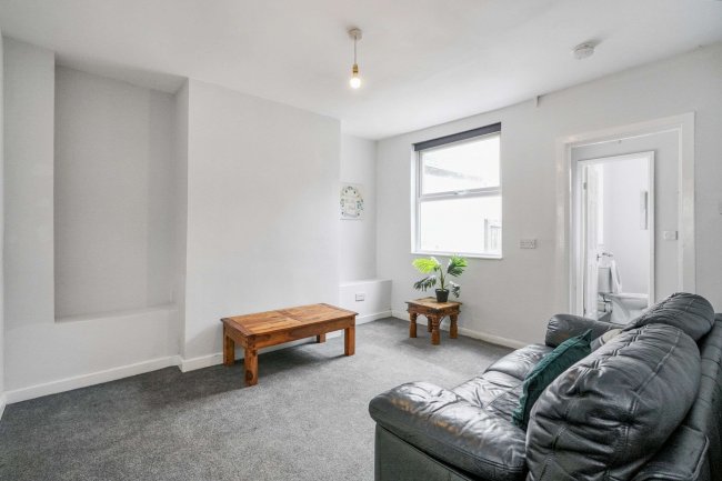 208 Alfreton Road, Nottingham, Nottinghamshire, NG7 3PE 9