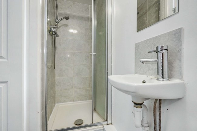 208 Alfreton Road, Nottingham, Nottinghamshire, NG7 3PE 9