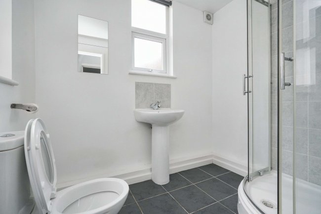 208 Alfreton Road, Nottingham, Nottinghamshire, NG7 3PE 9