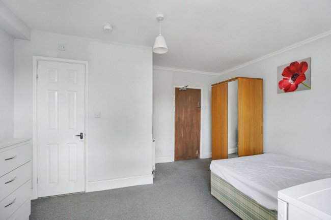 208 Alfreton Road, Nottingham, Nottinghamshire, NG7 3PE 9