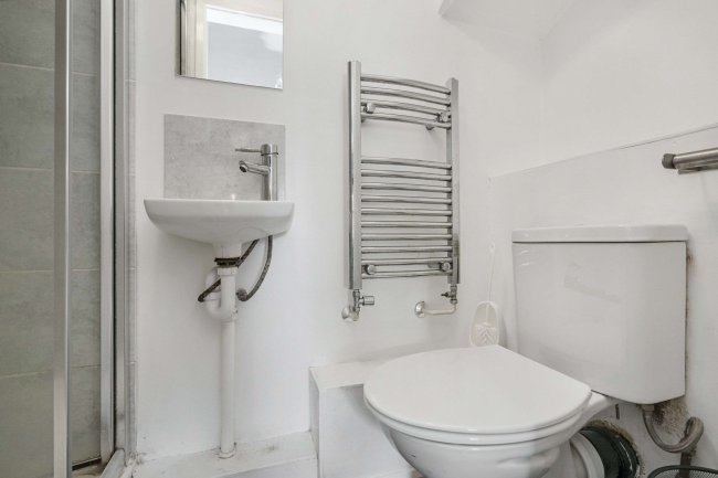 208 Alfreton Road, Nottingham, Nottinghamshire, NG7 3PE 9