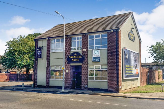 Former Smokers Arms, Albion Street, Grimsby, DN32 7DX 7