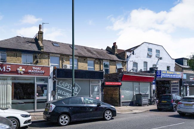 129 East Barnet Road, Barnet, London, EN4 8RF 4