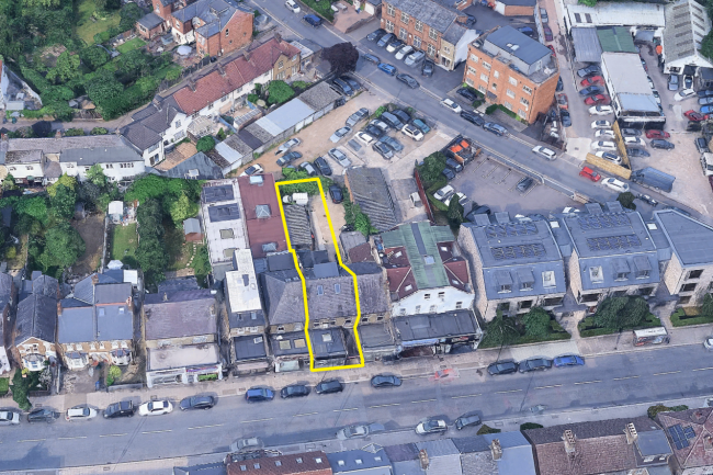 127 East Barnet Road, Barnet, London, EN4 8RF 3