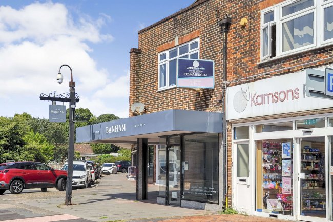 332 Goring Road, Goring by Sea, West Sussex, BN12 4PE 2