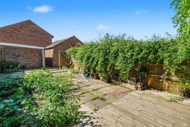 64 Holworthy Road, Norwich, NR5 9DG 5