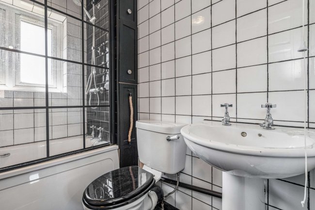 64 Holworthy Road, Norwich, NR5 9DG 5