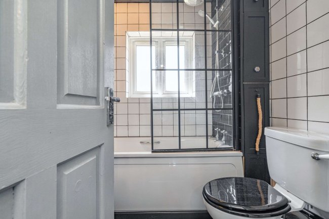 64 Holworthy Road, Norwich, NR5 9DG 5