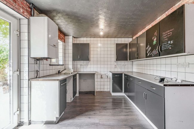 64 Holworthy Road, Norwich, NR5 9DG 5