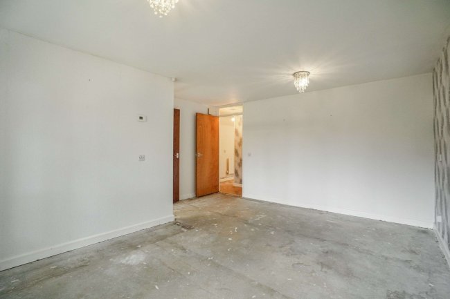 41 Glenroyd Avenue, Odsal, Bradford, West Yorkshire, BD6 1EX 7