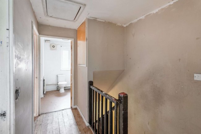 7 Lapwing Close, Allerton, Bradford, West Yorkshire, BD8 0NL 2