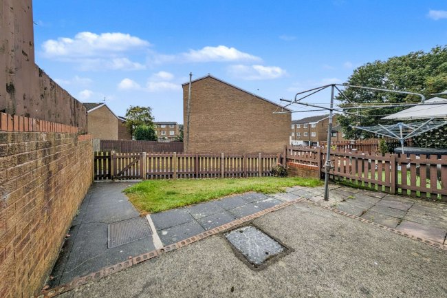 7 St. Patricks Walk, Gateshead, Tyne And Wear, NE10 9HF 10