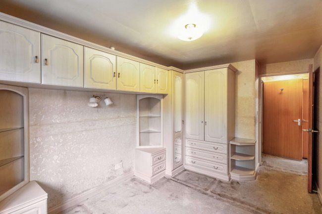 6 Blackbird Gardens, Bradford, West Yorkshire, BD8 0NH 3