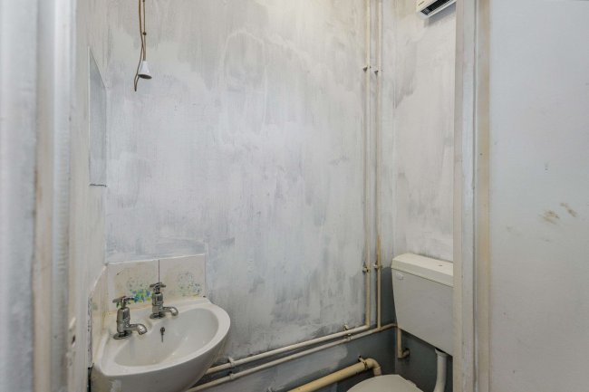 49 Owen Close, Wellingborough, Northamptonshire, NN8 3LW 2