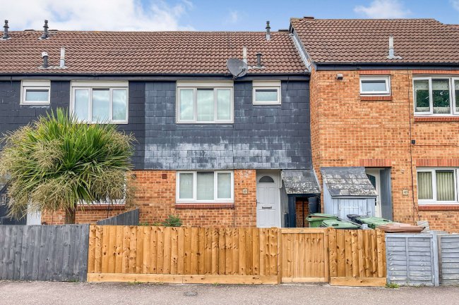 49 Owen Close, Wellingborough, Northamptonshire, NN8 3LW 2