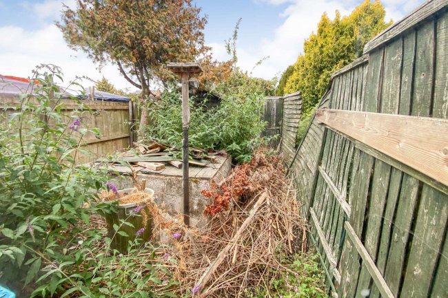 311 Cheney Manor Road, Swindon, SN2 2PE 5