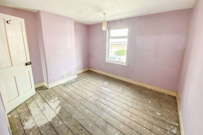 311 Cheney Manor Road, Swindon, SN2 2PE 5