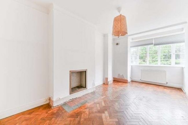 21 Elmhurst Court, St. Peters Road, Croydon, Surrey, CR0 1HQ 10