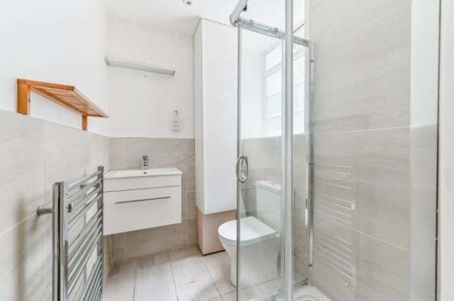 21 Elmhurst Court, St. Peters Road, Croydon, Surrey, CR0 1HQ 10