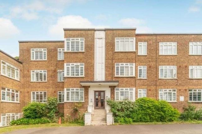 21 Elmhurst Court, St. Peters Road, Croydon, Surrey, CR0 1HQ 10