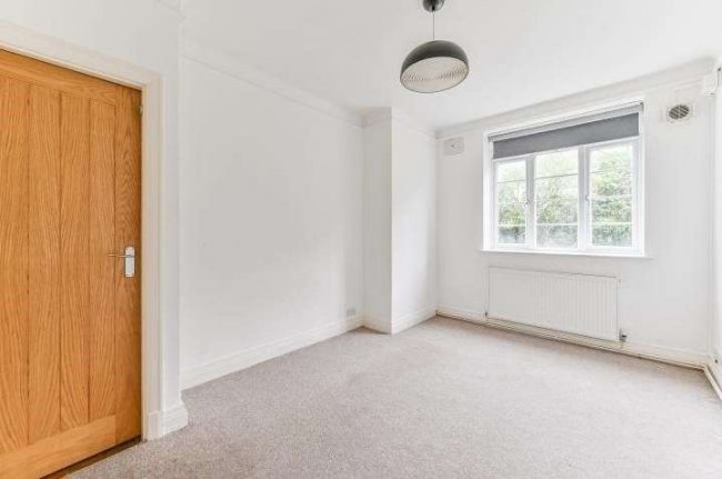 21 Elmhurst Court, St. Peters Road, Croydon, Surrey, CR0 1HQ 10