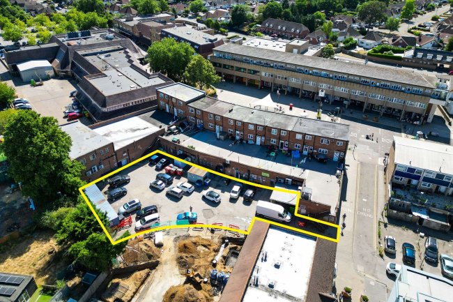 Rear Car Park, 130-162 Crockhamwell Road Woodley, Reading, RG5 3JH 10