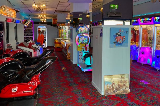 2 The Strand, Brixham, Devon TQ5 8EH 4