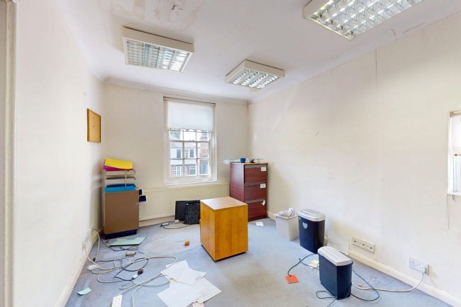 54 Richmond Road, Twickenham, TW1 3BE 3