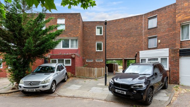 48 Tawney Road, Thamesmead, London, SE28 8EF 5