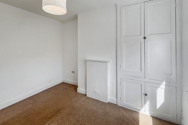 67 Long Drive, Greenford, UB6 8NA 7