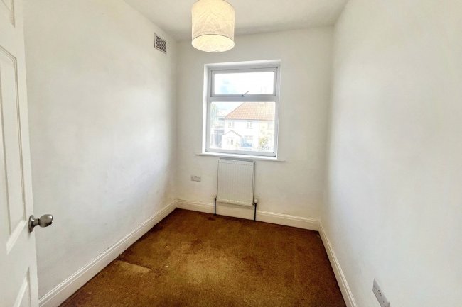 67 Long Drive, Greenford, UB6 8NA 7