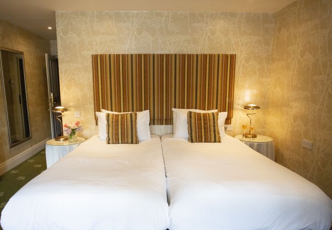 Gibbon Bridge Hotel, Green Lane, Chipping, Preston, PR3 2TQ 5