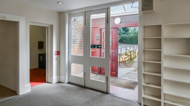 Bransgore Methodist Church, Chapel Lane, Bransgore, Christchurch, Dorset, BH23 8BN 6