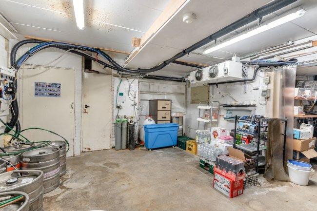 Hucknall Constitutional Club, 145 Portland Road, Hucknall, Nottingham NG15 7SB 3