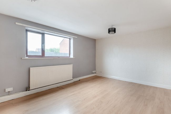 Hucknall Constitutional Club, 145 Portland Road, Hucknall, Nottingham NG15 7SB 3