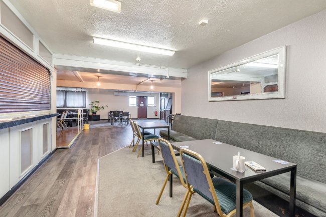 Hucknall Constitutional Club, 145 Portland Road, Hucknall, Nottingham NG15 7SB 3