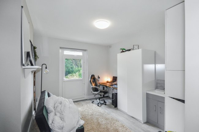 30-32 Winchester Avenue, Queens Park, NW6 7TU 3