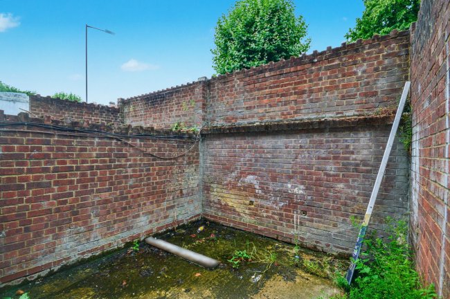 30-32 Winchester Avenue, Queens Park, NW6 7TU 3